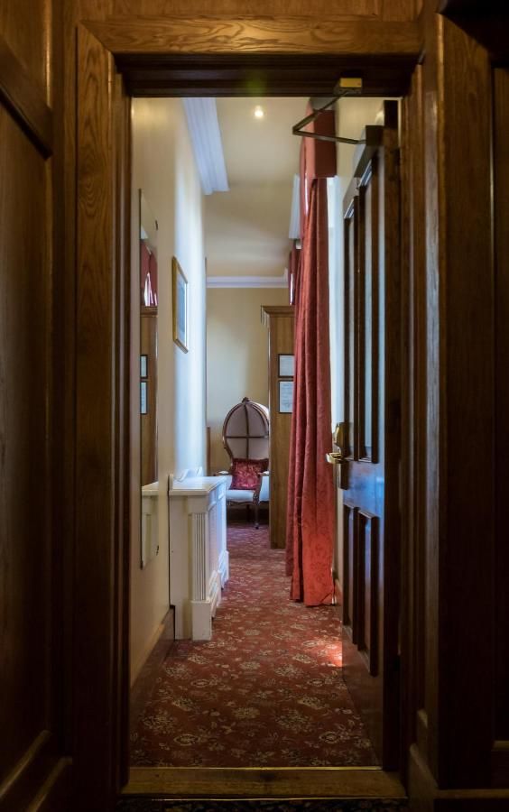 Отель Scholars Townhouse Hotel Дроэда-22